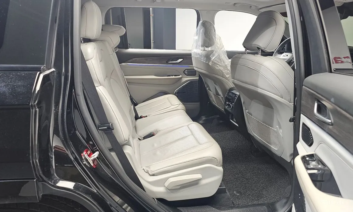 Фото 12 - Jeep Cherokee