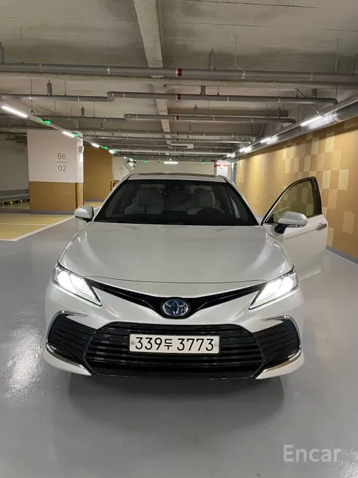 Фото 3 - Toyota Camry