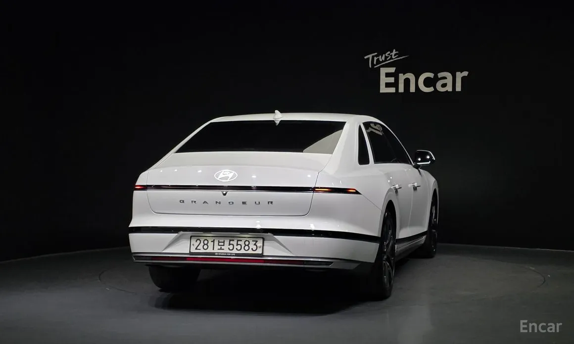 Photo 4 - Hyundai Grandeur