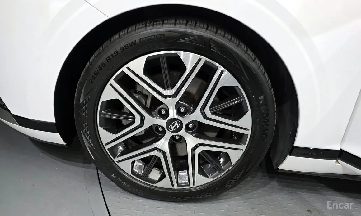 Photo 5 - Hyundai Grandeur