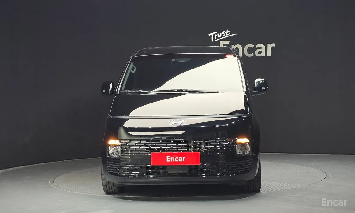 Фото 3 - Hyundai Staria