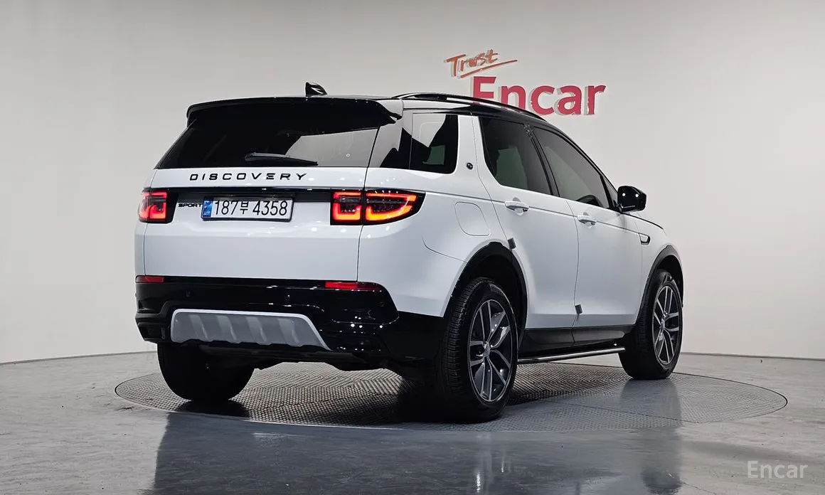 Фото 2 - Land Rover Discovery Sport