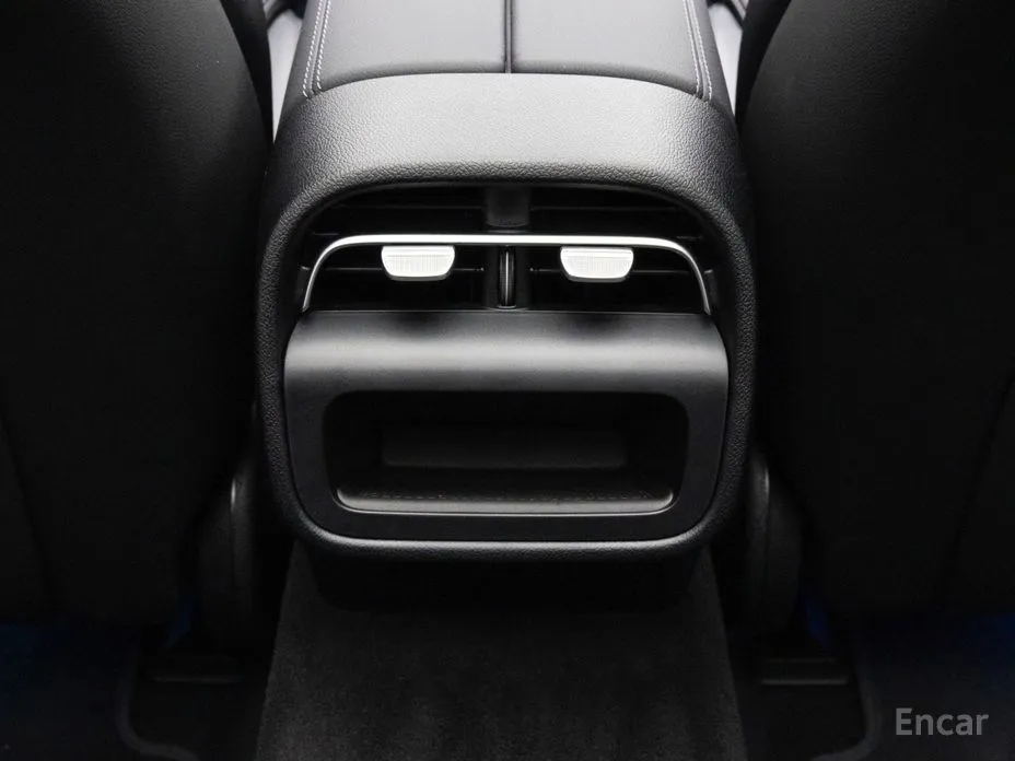 Фото 18 - Mercedes-Benz E-Class