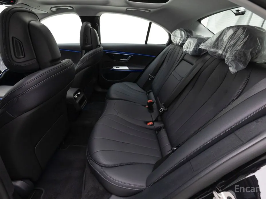 Фото 9 - Mercedes-Benz E-Class