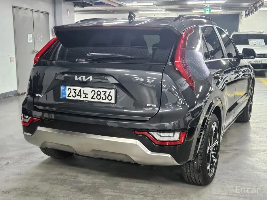 Фото 4 - Kia Niro