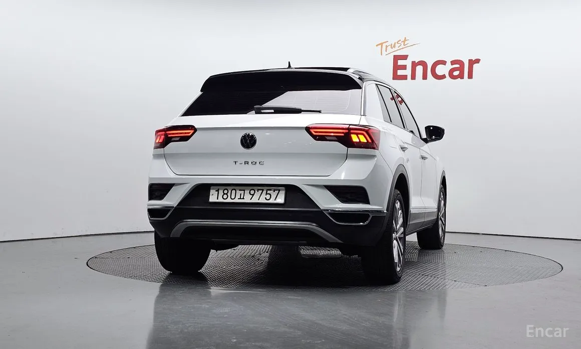 Фото 4 - Volkswagen T-Roc