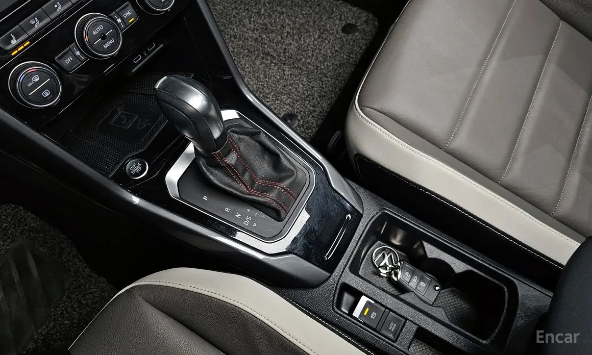 Фото 9 - Volkswagen T-Roc