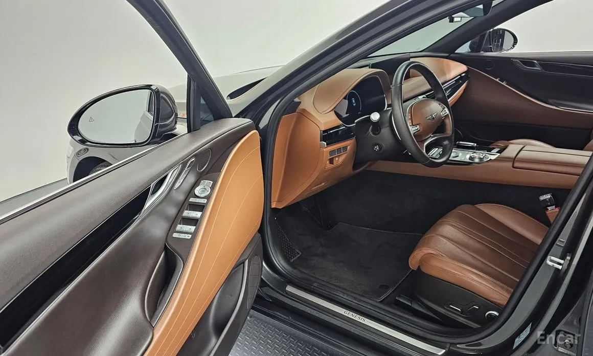 Фото 11 - Genesis G80