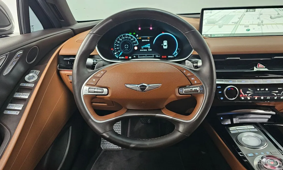 Фото 13 - Genesis G80