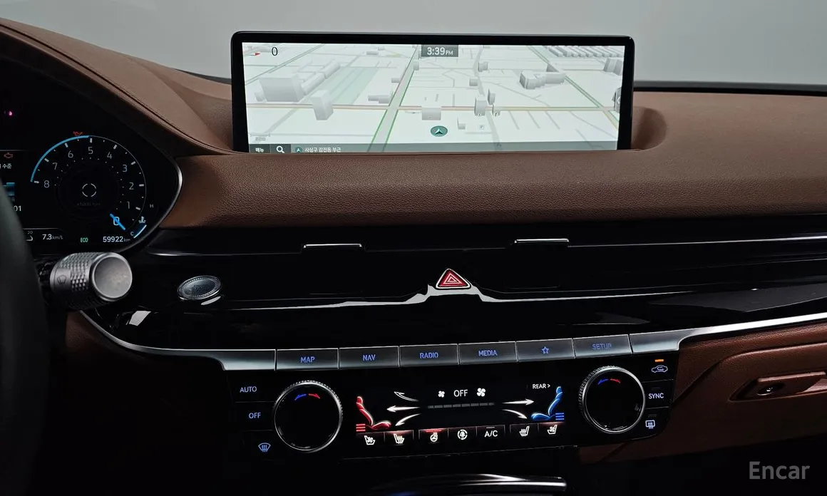 Фото 14 - Genesis G80