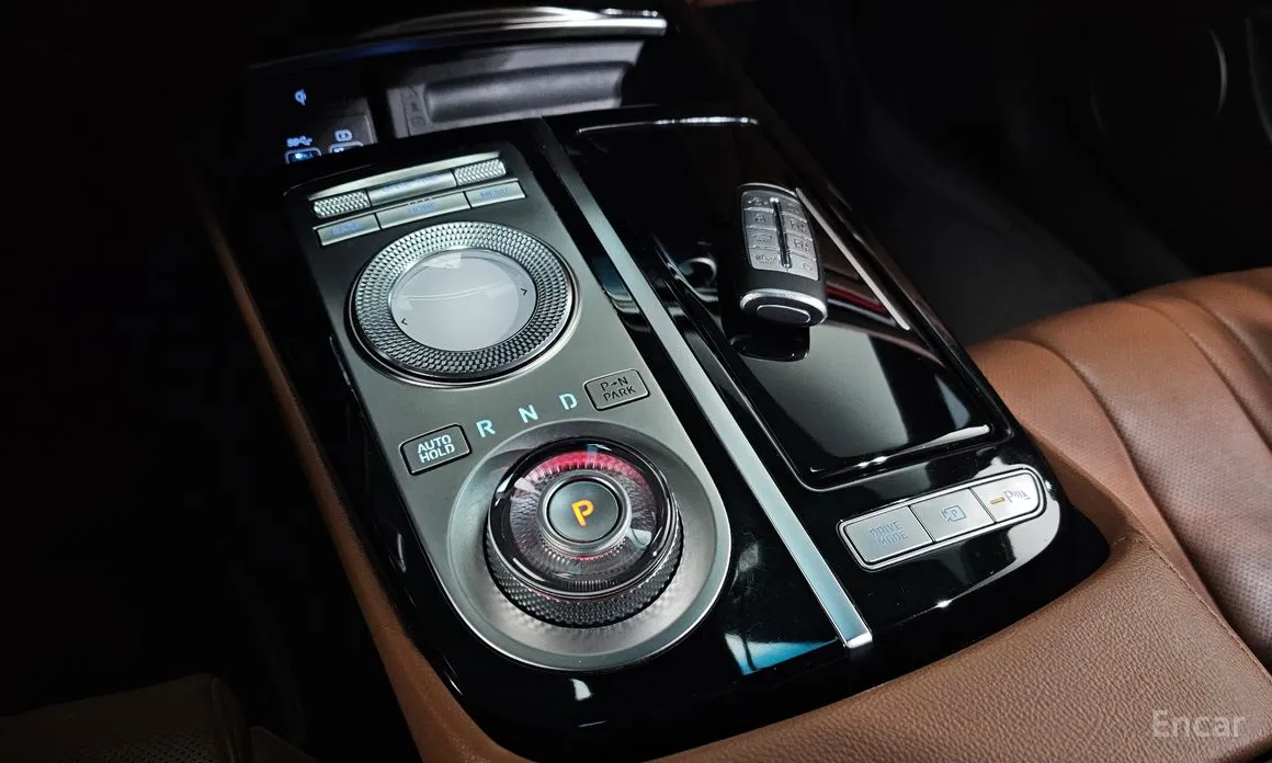 Фото 9 - Genesis G80