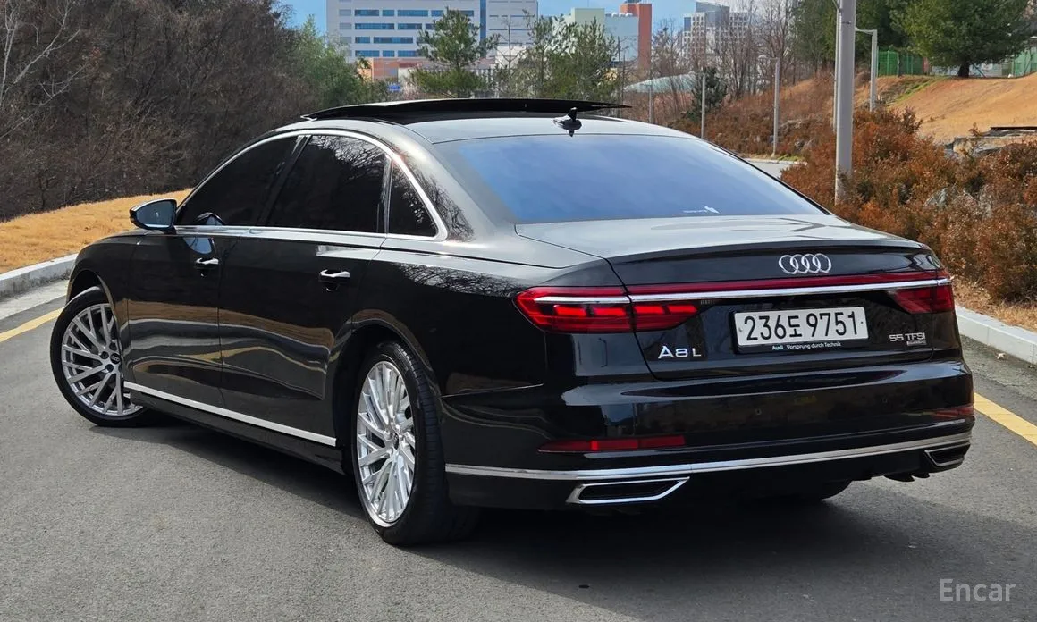 Фото 6 - Audi A8