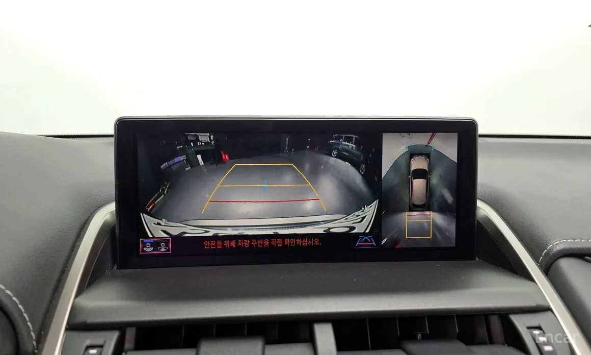 Фото 15 - Lexus NX