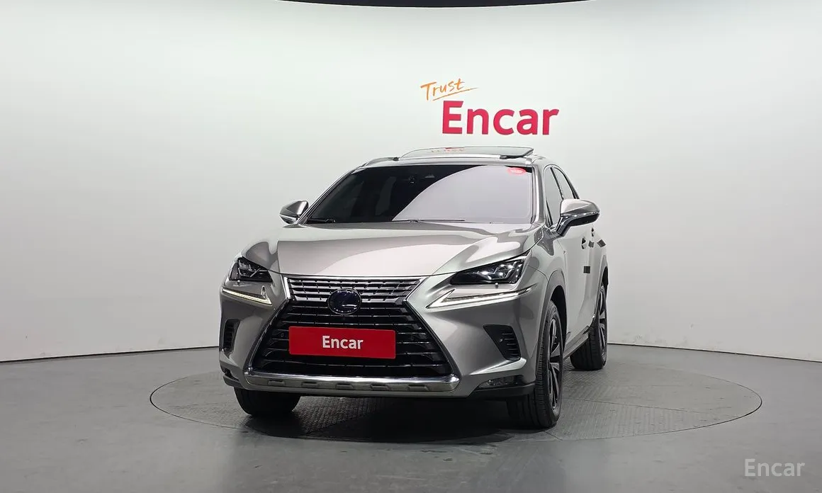 Фото 3 - Lexus NX