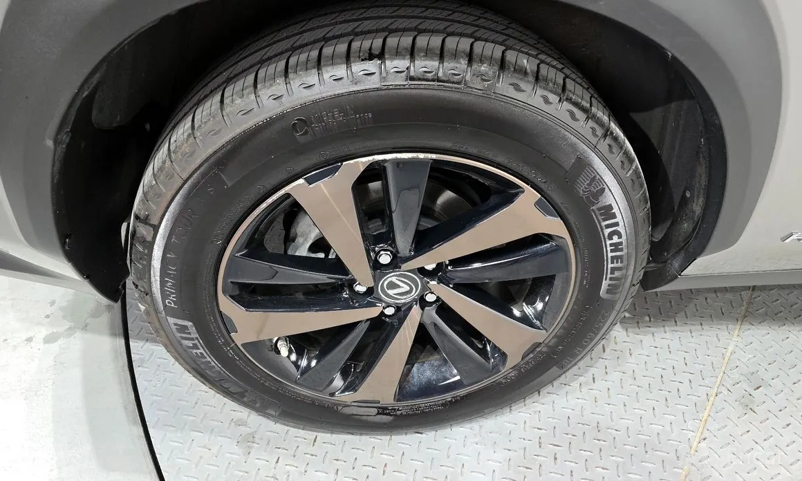 Фото 5 - Lexus NX