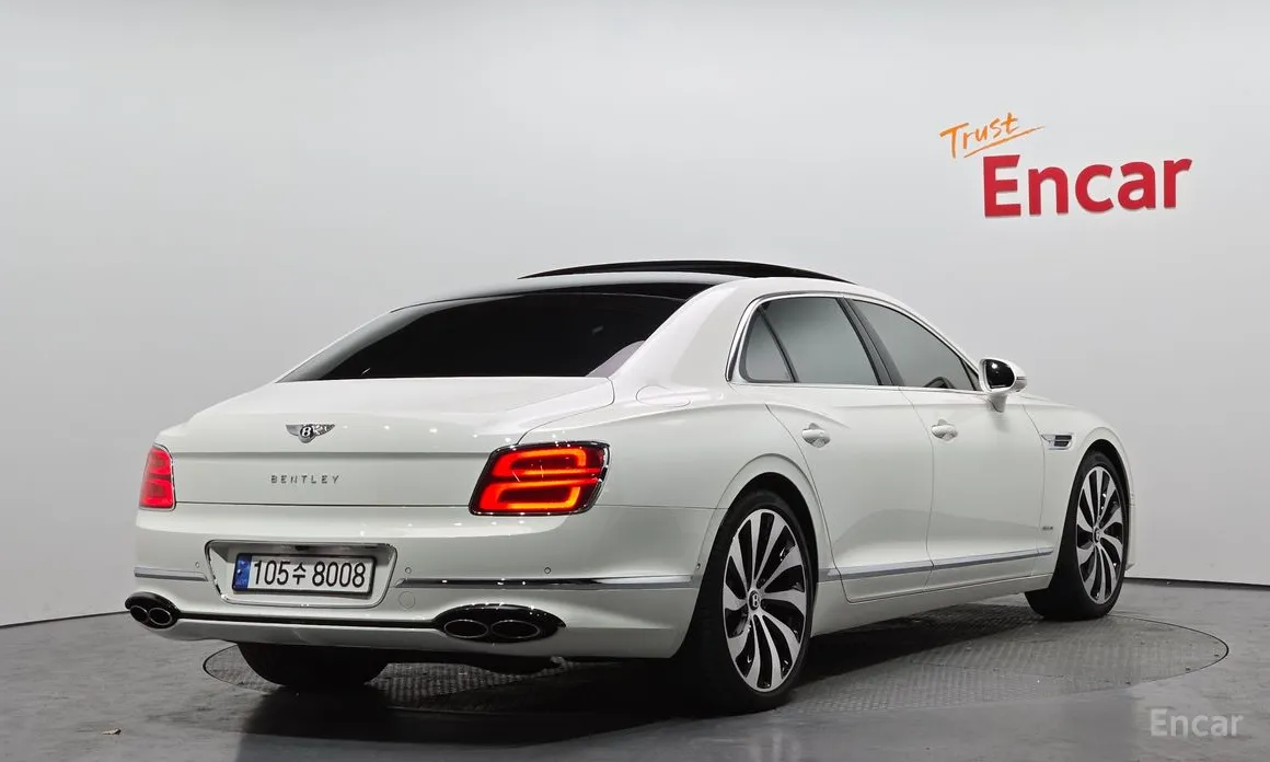 Фото 2 - Bentley Flying Spur