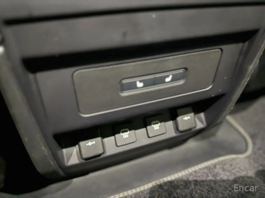 Фото 16 - Land Rover Defender