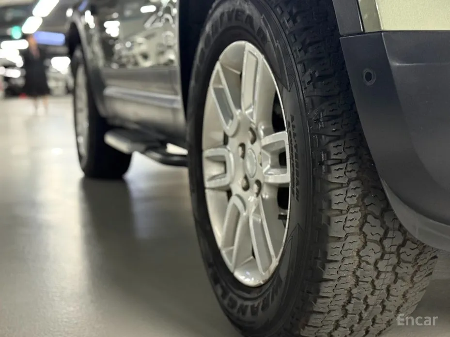 Фото 19 - Land Rover Defender