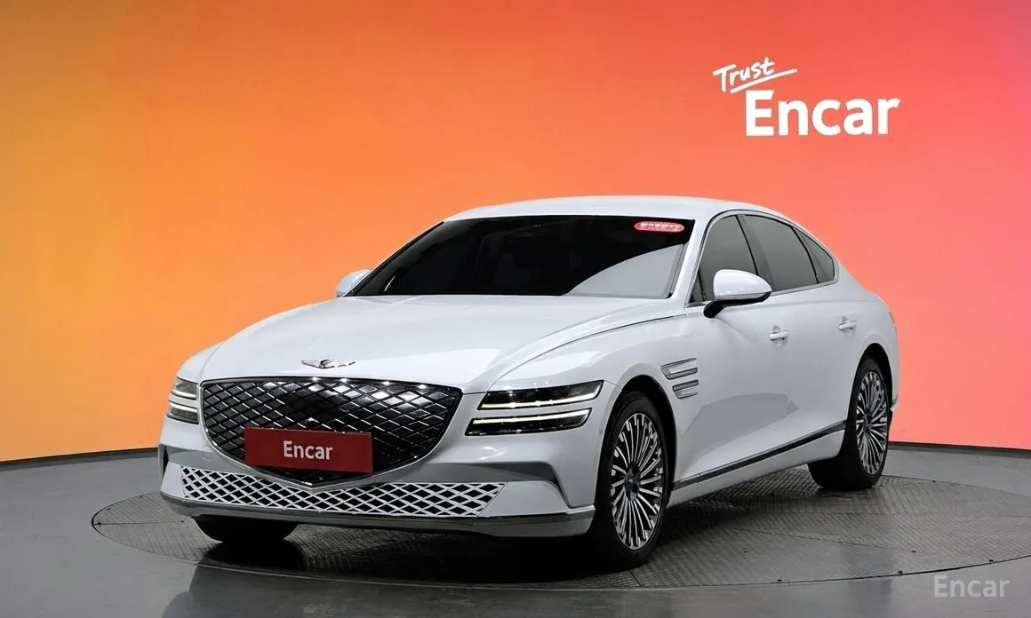 Фото 1 - Genesis G80