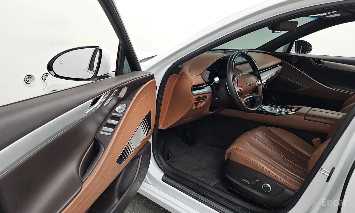 Фото 10 - Genesis G80