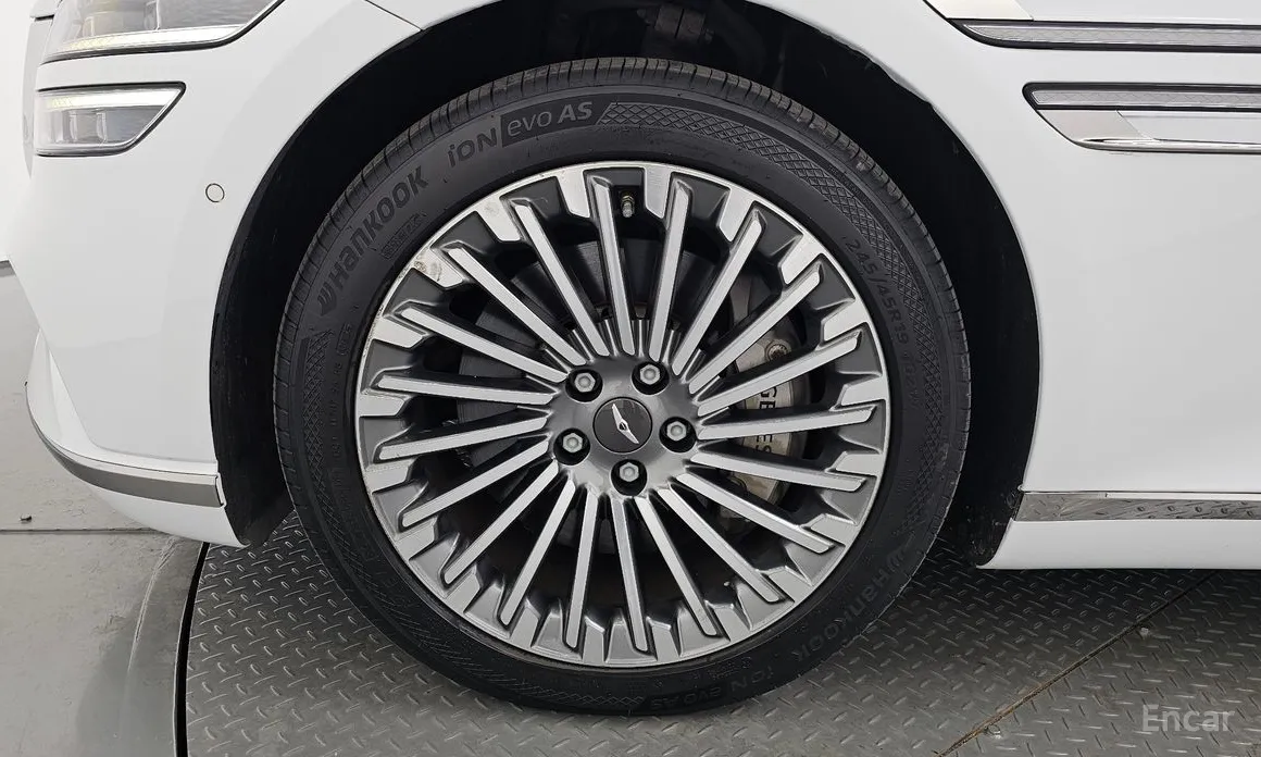 Фото 5 - Genesis G80