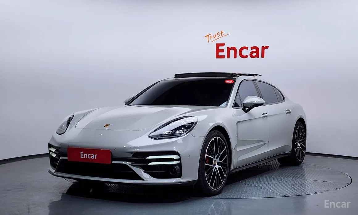 Фото 1 - Porsche Panamera