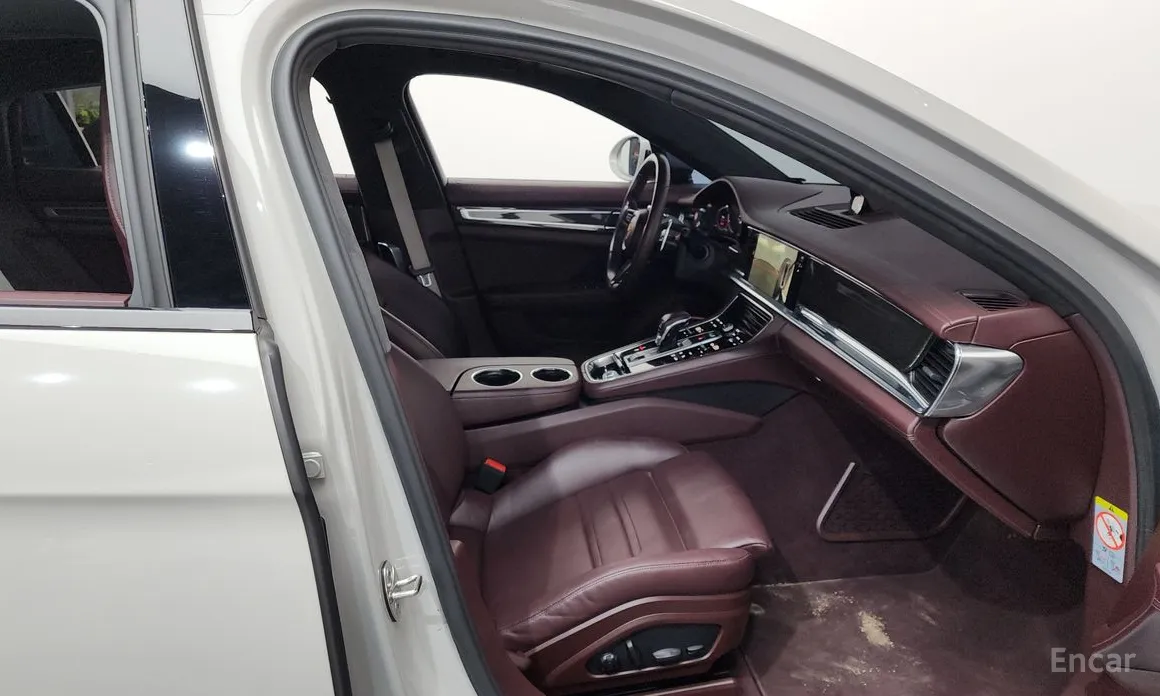 Фото 11 - Porsche Panamera