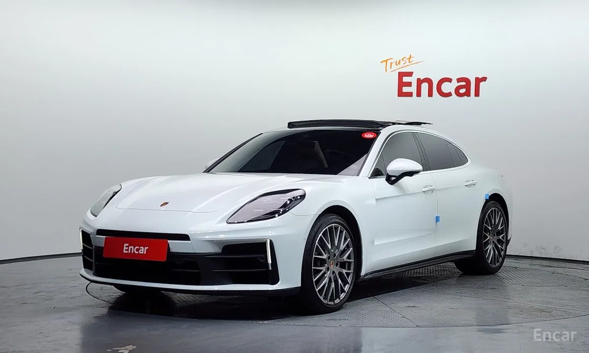 Фото 1 - Porsche Panamera