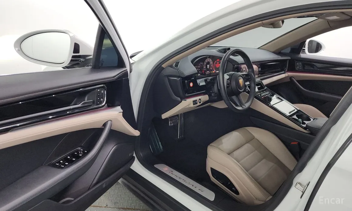 Фото 10 - Porsche Panamera