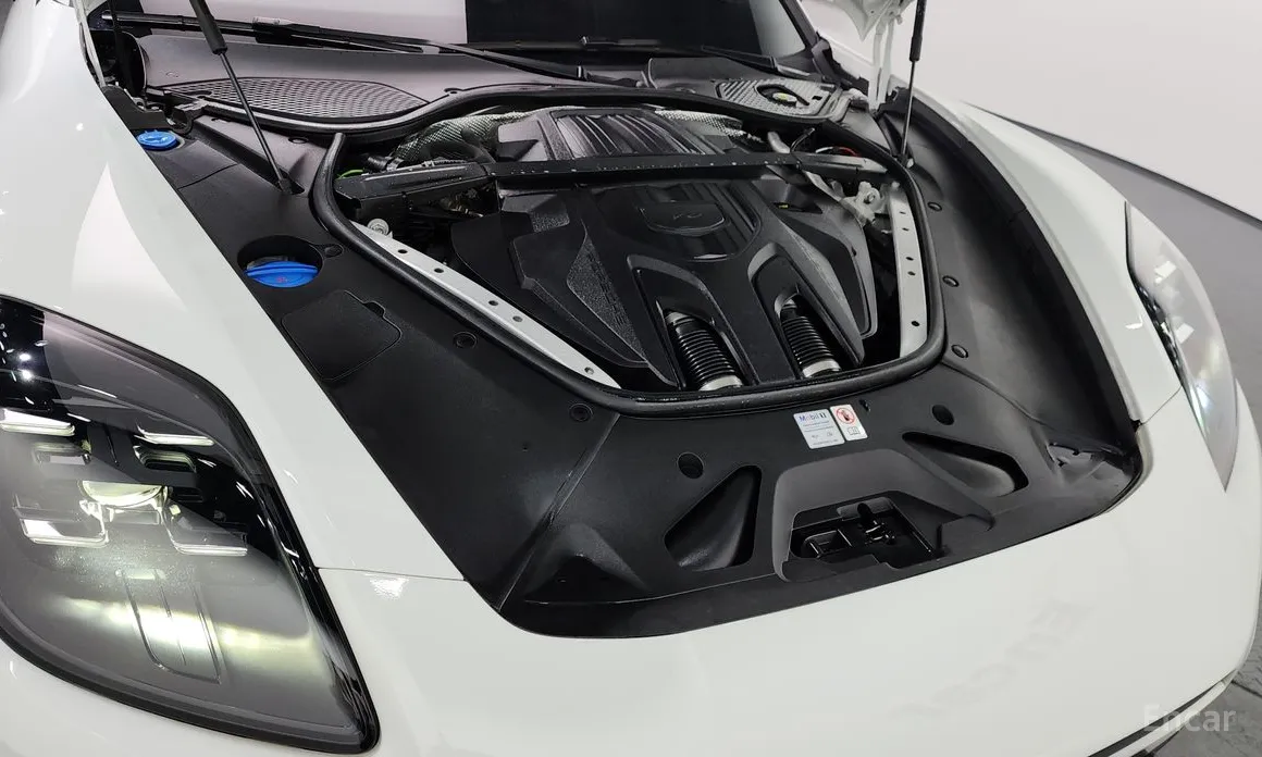 Фото 6 - Porsche Panamera