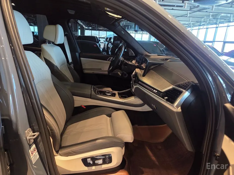 Фото 10 - BMW X7