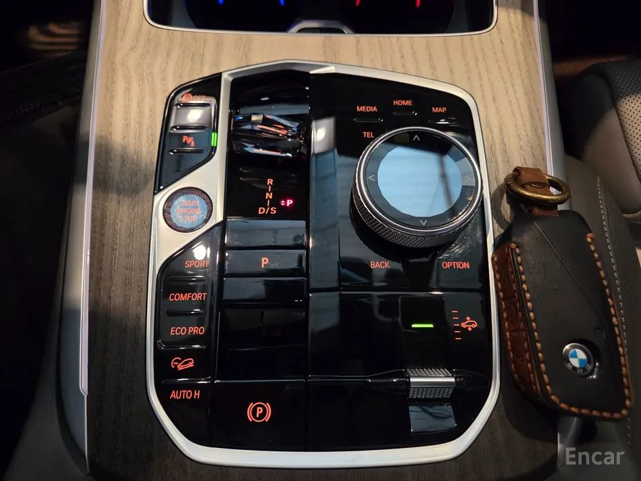 Фото 18 - BMW X7