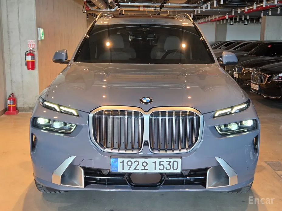 Фото 2 - BMW X7