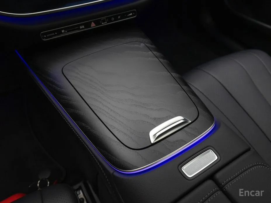 Фото 15 - Mercedes-Benz E-Class