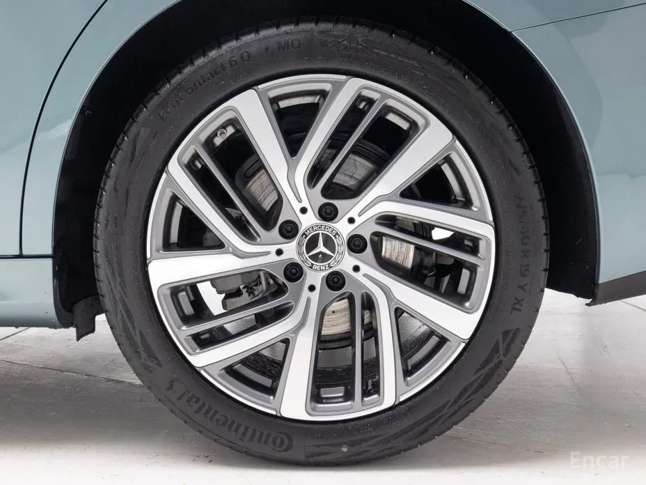 Фото 5 - Mercedes-Benz E-Class