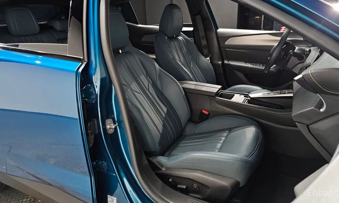 Фото 10 - Peugeot 408