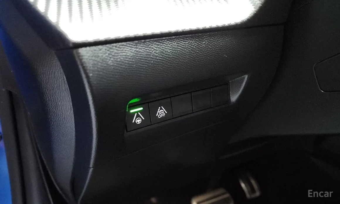 Фото 19 - Peugeot 208