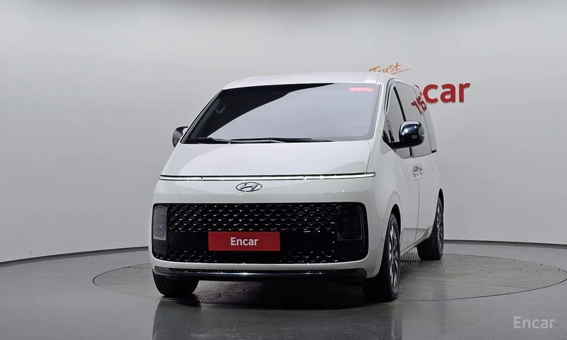 Фото 3 - Hyundai Staria