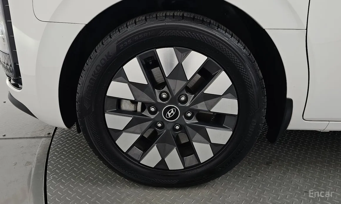 Фото 5 - Hyundai Staria