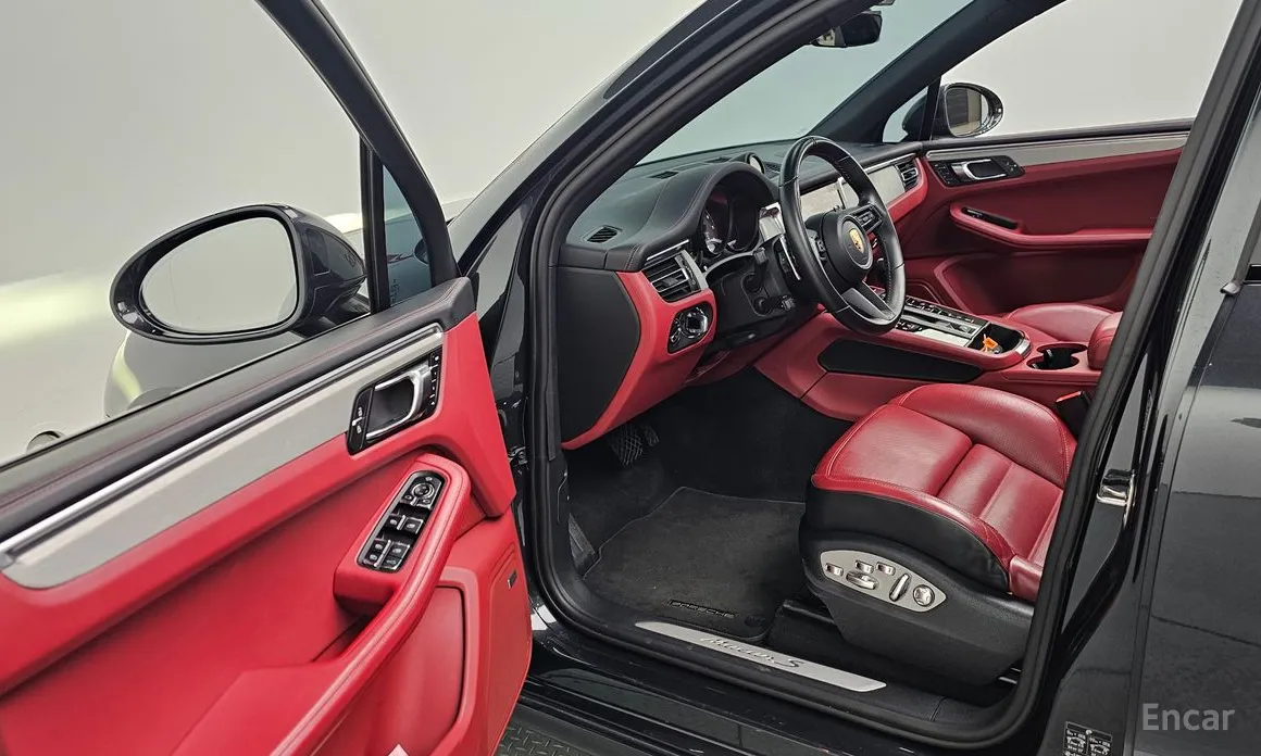 Фото 10 - Porsche Macan