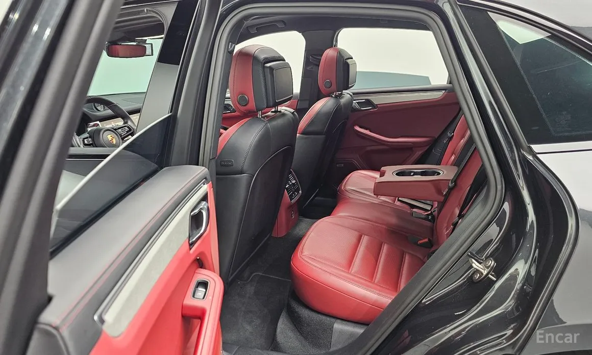 Фото 12 - Porsche Macan