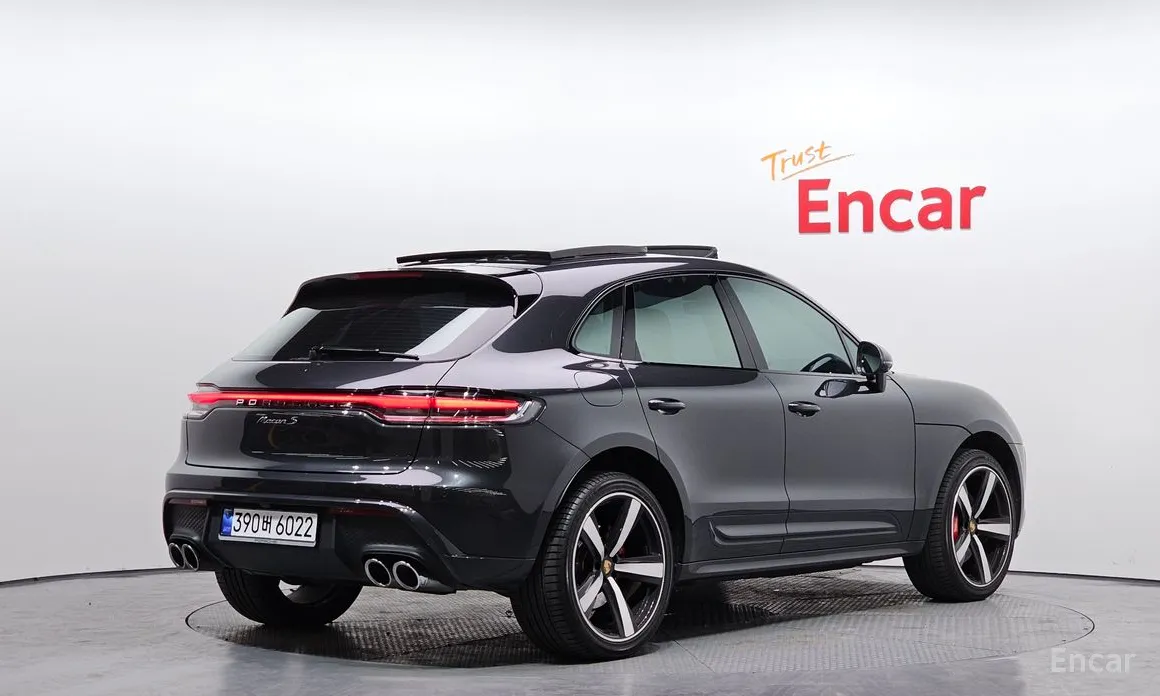 Фото 2 - Porsche Macan