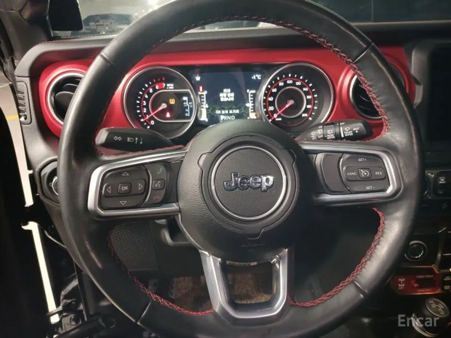 Фото 11 - Jeep Wrangler