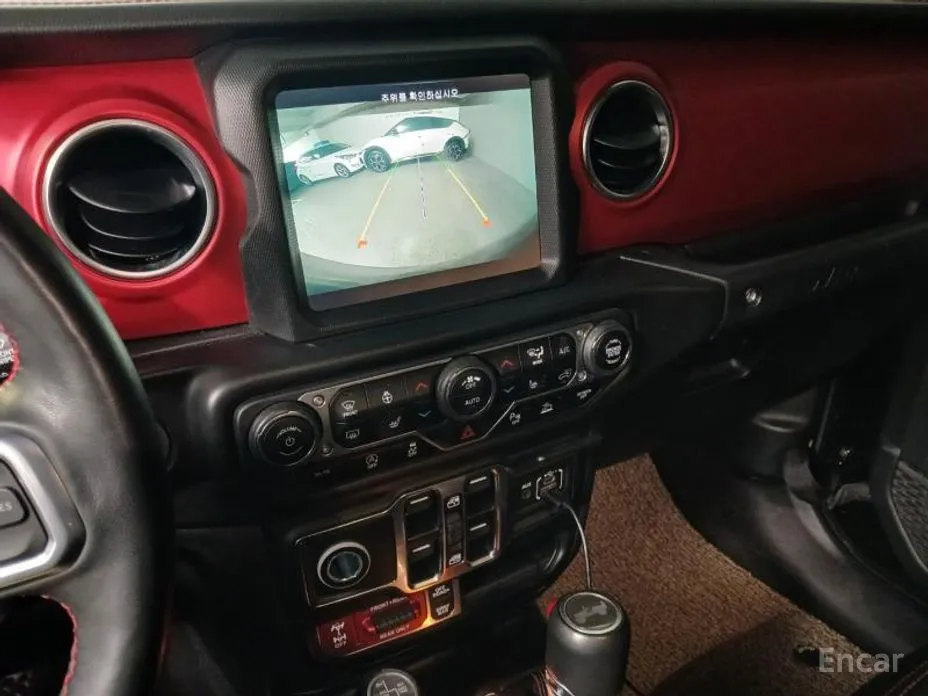 Фото 14 - Jeep Wrangler