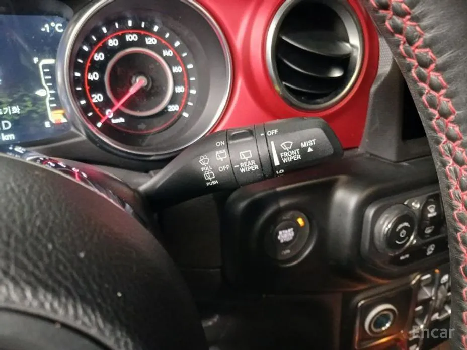 Фото 17 - Jeep Wrangler