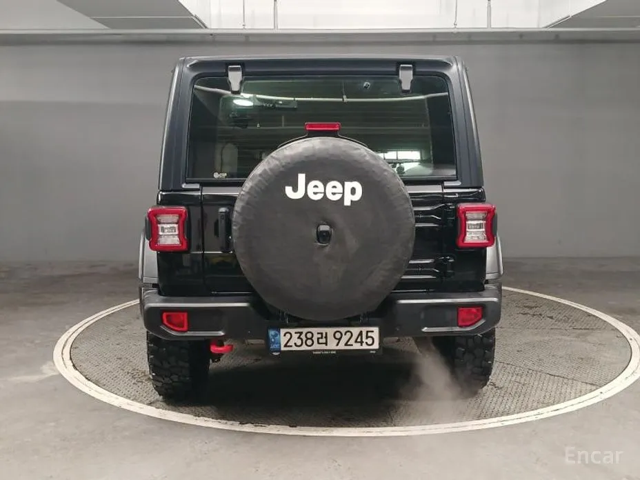 Фото 3 - Jeep Wrangler