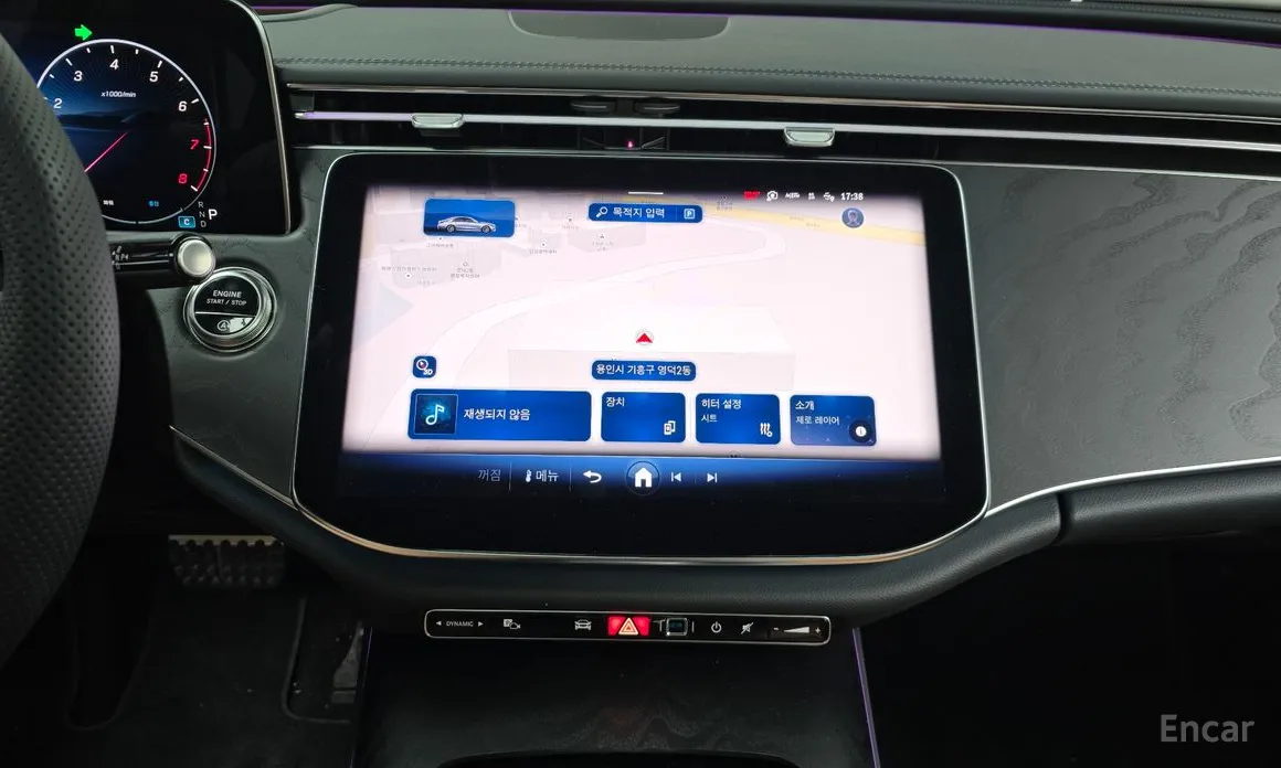 Фото 14 - Mercedes-Benz E-Class