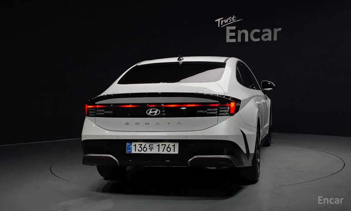 Фото 4 - Hyundai Sonata