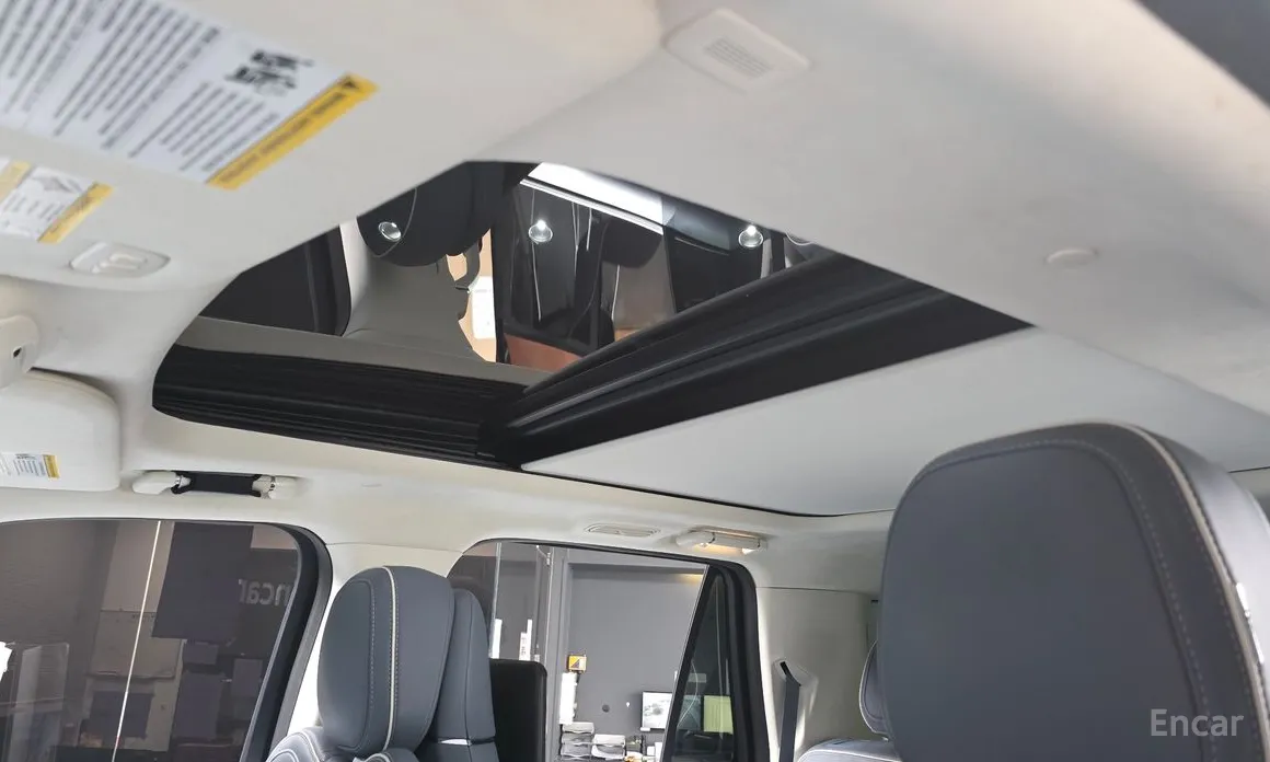 Фото 18 - Lincoln Navigator