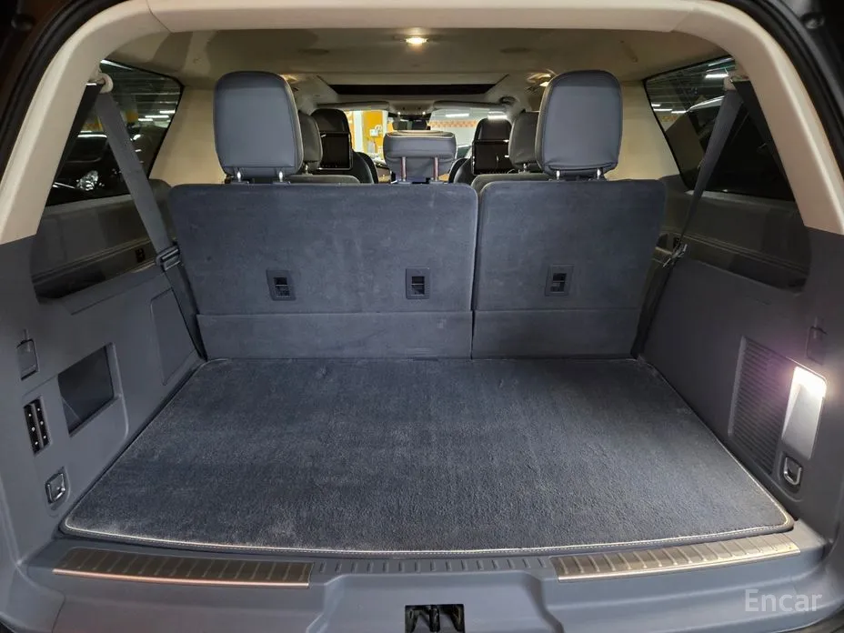 Фото 20 - Lincoln Navigator